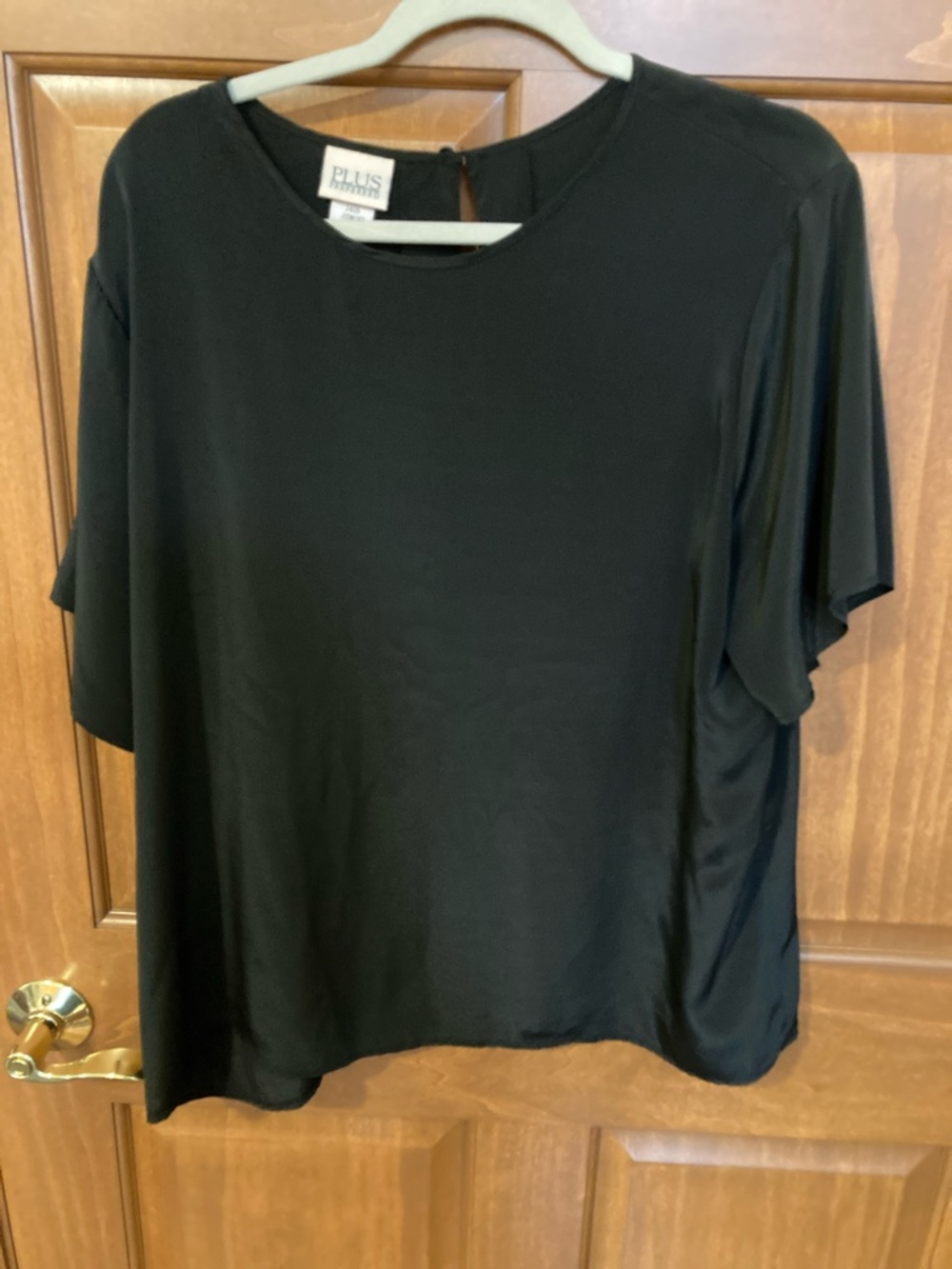 Plus Size Black Short-Sleeve Women’s Top by